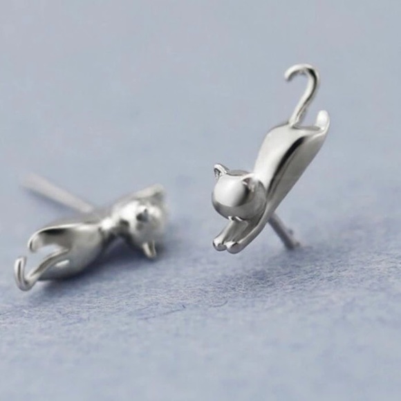 Sterling Silver 925 Cat Stud Earrings - Picture 2 of 3